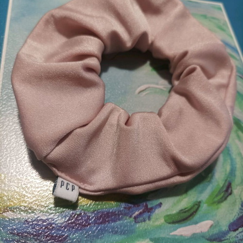 PCP hair scrunchie like new, light pink