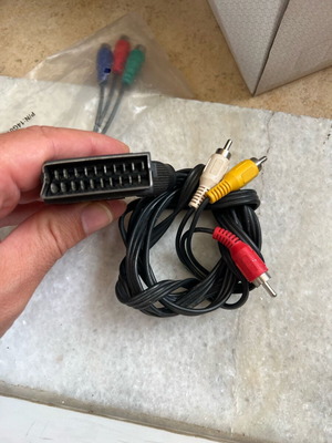 TV cables like new, Scart-RCA and Svideo-RCA