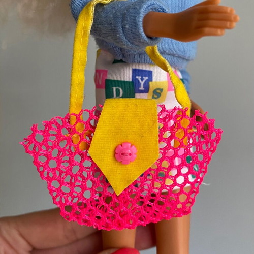 Hasbro Sindy Vintage Beach Bag 1992 Holiday Collection used