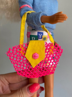 Hasbro Sindy Vintage Beach Bag 1992 Holiday Collection used