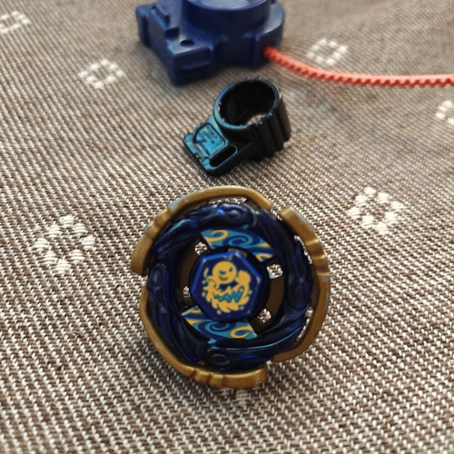 Beyblade Hasbro Metal Fusion like new with key and launcher