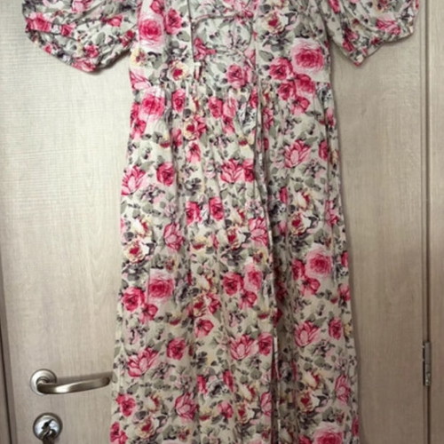 Asos Maxi Dress with Floral Pattern and Balloon Sleeves like new