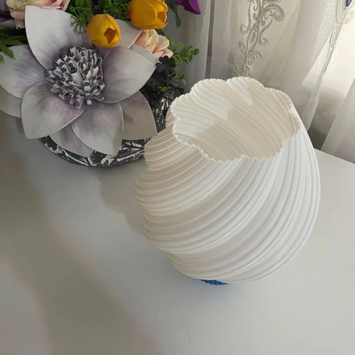 Table lamp new, modern design 22cm