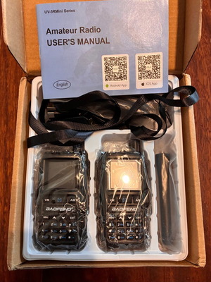 Baofeng UV-5RMini σετ των δύο καινούργιο 5W με παρελκόμενα