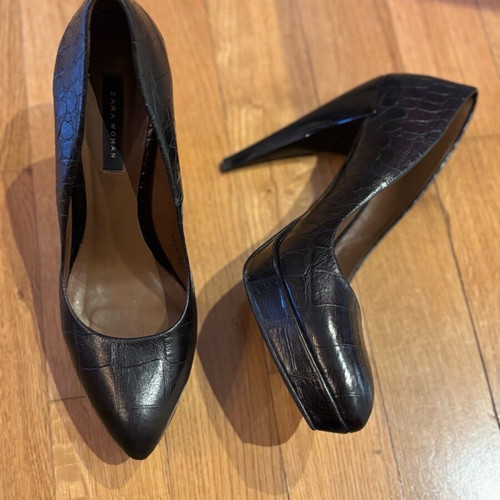 Zara black snake print 12-point heels used, size 40