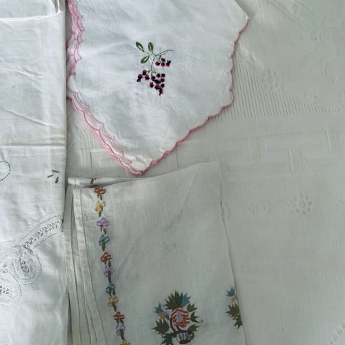 Vintage handmade embroidery set of 5 pieces linen and lace, like new