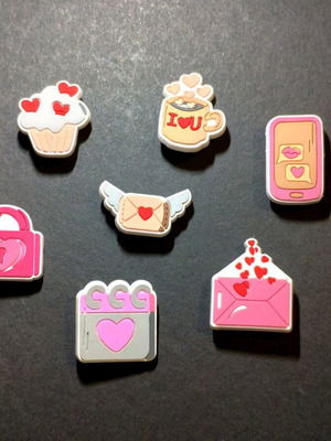 Crocs charms set Love like new, pink multicolor