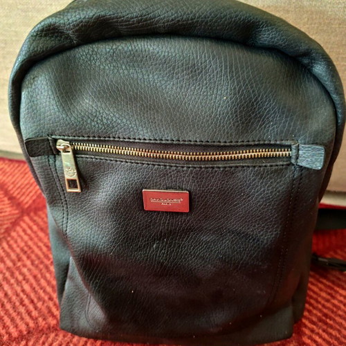 David Jones women's backpack black like new