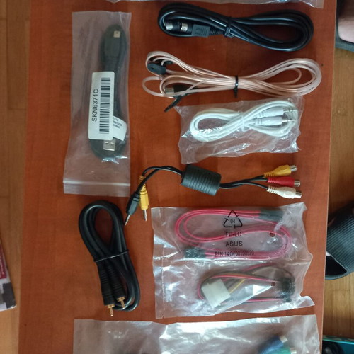 Various computer adapters like new, full set