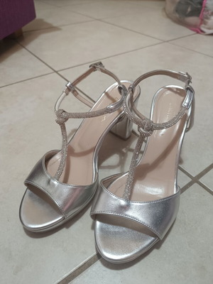 Heeled sandals with rhinestones size 39 like new, white and gray