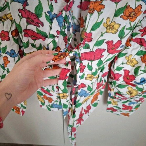 Zara floral blouse like new, size XS