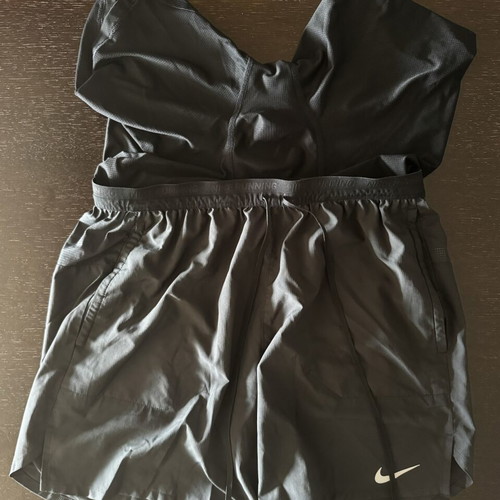 Nike Running Dri-FIT shorts Large with inner leggings like new, black