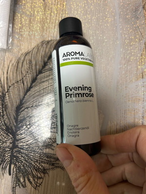 AromaLabs, Tidoxi и Veet комплект с масло от иглика, спрей за пети и депилиращ крем