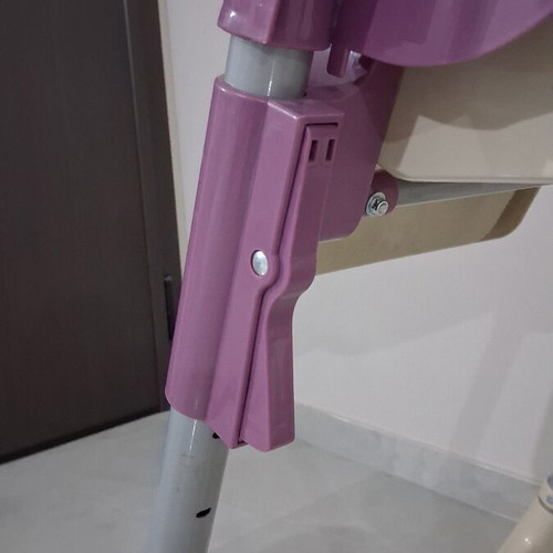 Adjustable Baby High Chair like new with double tray and wheels