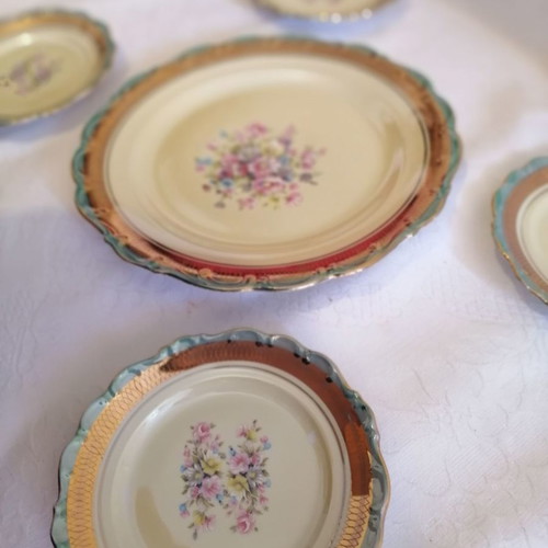 Bavarian porcelain dish set like new, 5 pieces with floral design