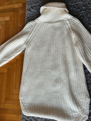 White knitted dress like new, sizes M and L