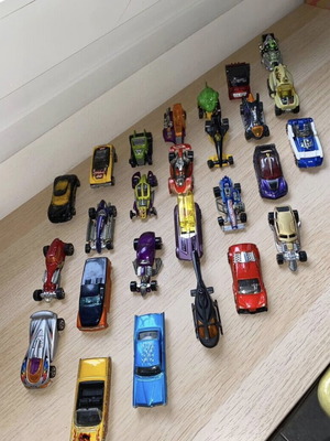 Hot Wheels rare early 90s/00s toy cars set