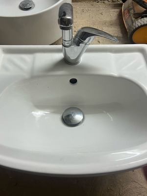 Sink used in good condition