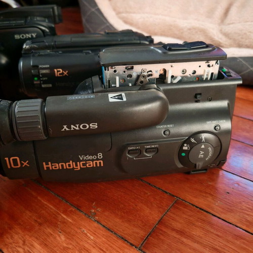 Old camcorders for parts or repair, pack of 5