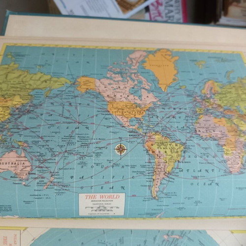 Hammond's World Atlas, 176 pages, Greek