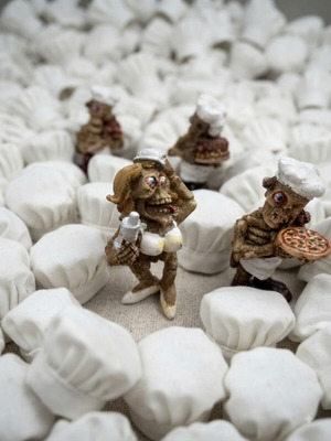 Vintage set of 8 resin figurines 6 cm, 80's-90's