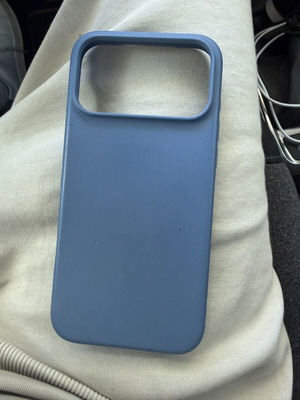 iPhone 17 Pro Max cases used