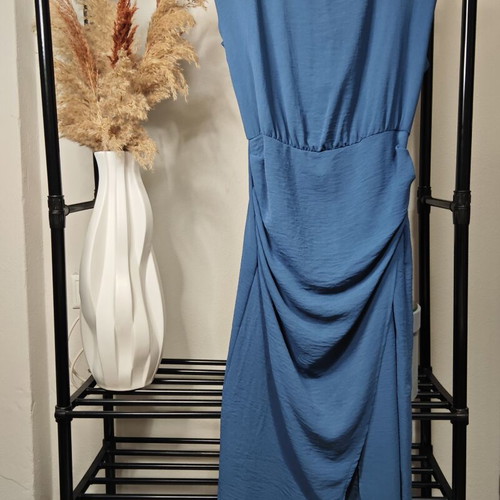 Midi dress Anel like new, blue with shoulder pads and asymmetric hem
