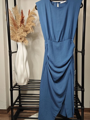 Midi dress Anel like new, blue with shoulder pads and asymmetric hem