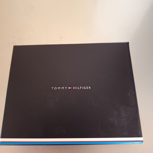 Tommy Hilfiger women's wallet new, multicolor