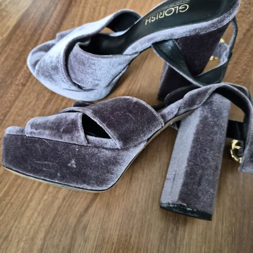 Velvet high-heeled sandals with thick heel like new, gray