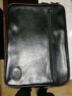 Leather folder bag handheld like new, two compartments, black