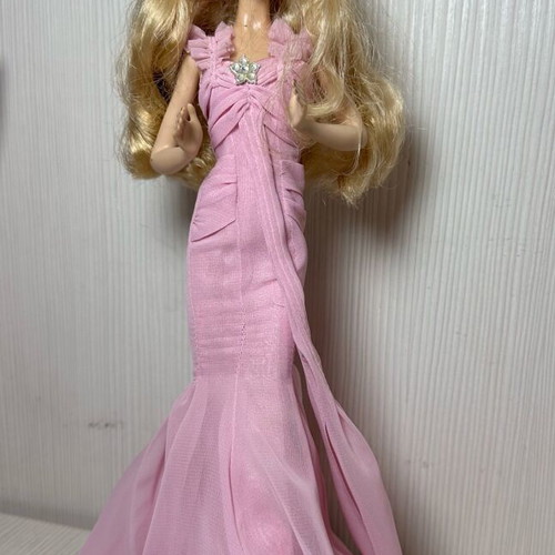 Barbie Pink Hope L6732 like new collectible doll with pink dress