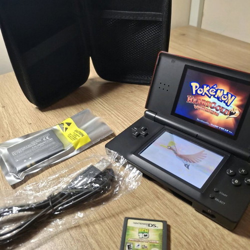 Nintendo DS Lite Black and Red like new with case and game