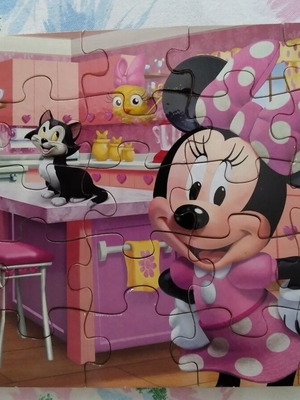 Puzzle Minnie Happy Helpers wooden like new, 2x25 pieces, Educa
