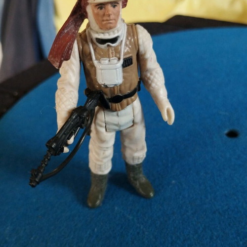 Star Wars Luke Skywalker Hoth Vintage 1980 figure used with Rebel Rifle
