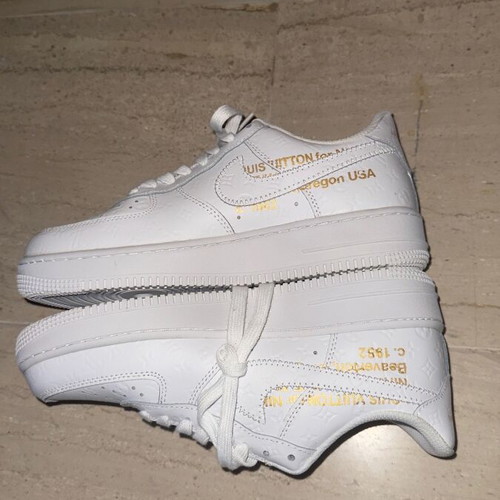 Nike Airforce LV special edition size 43 like new, white