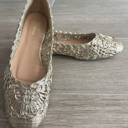 Gold ballet flats size 39