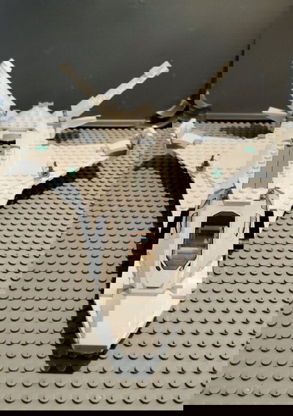 lego marvel Spiderman Stark jet