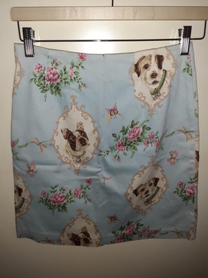 Yuka Resort skirt like new with dog pattern, beige and blue