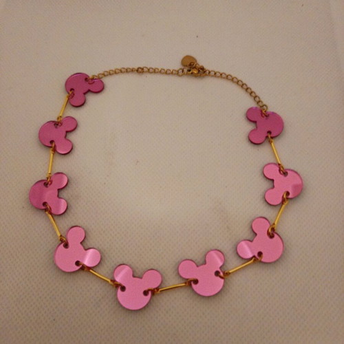 Choker with pink plexiglass Mickey new, gold details