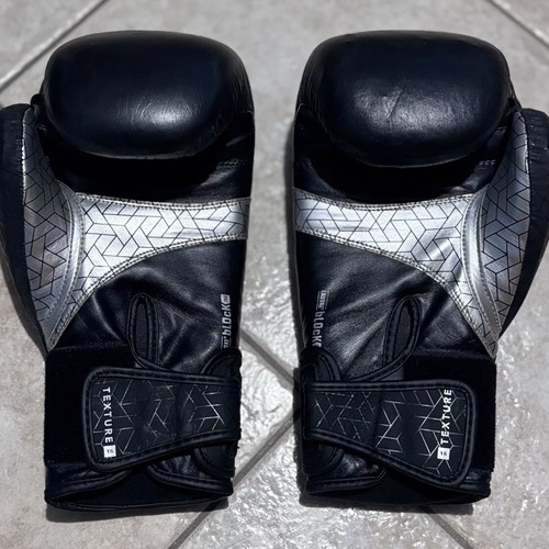 Leone 1947 16oz Texture Block boxing gloves refurbished, black