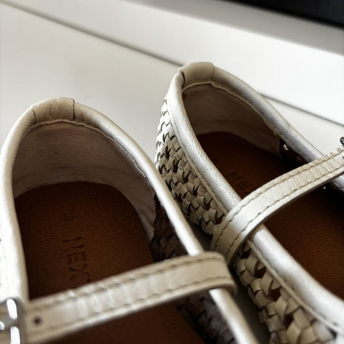 Children's shoes size 23 new, unwear