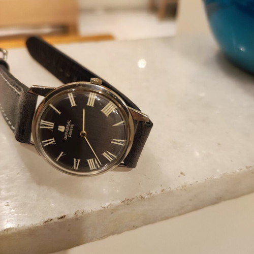 Universal Geneve 1-42 manual winding watch used, 31mm case, leather strap