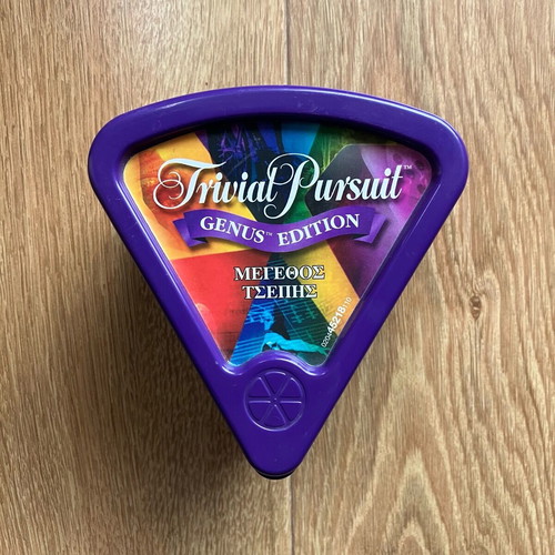 Trivial Pursuit Genus Edition board game like new, pocket size