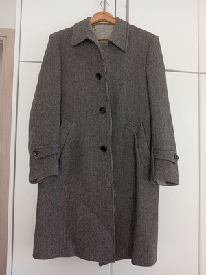 Wool coat gray like new, size L