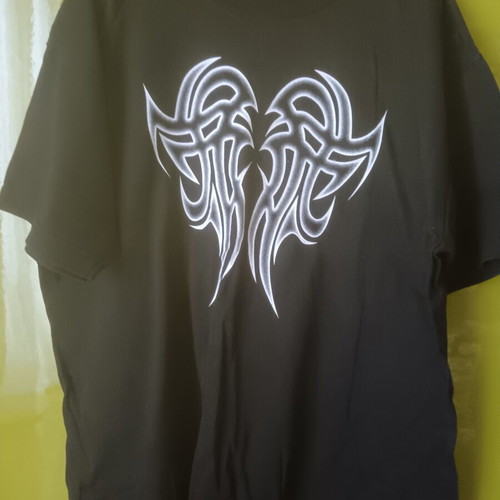 Black T-shirt cotton silk screen print size L like new