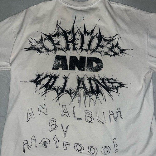 T-shirt cream from Heroes and Villains merch like new