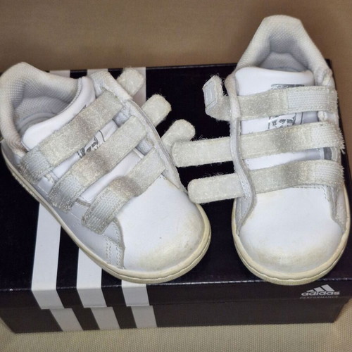 Adidas Stan Smith CF kids sneakers size 23, white with iridescent detail