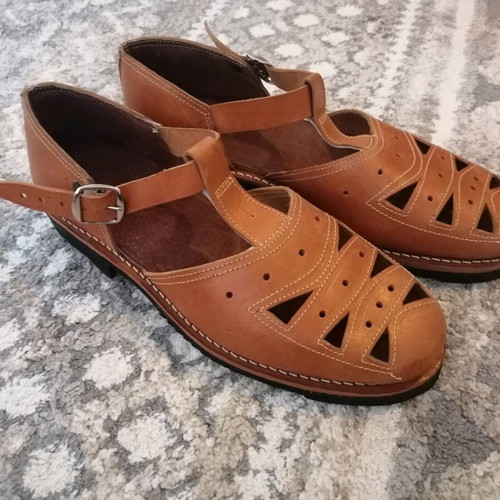 Men's leather sandals with anti-slip sole size 43 new, unworn