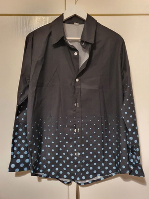 Shirt dark blue with light blue polka dots new, size M